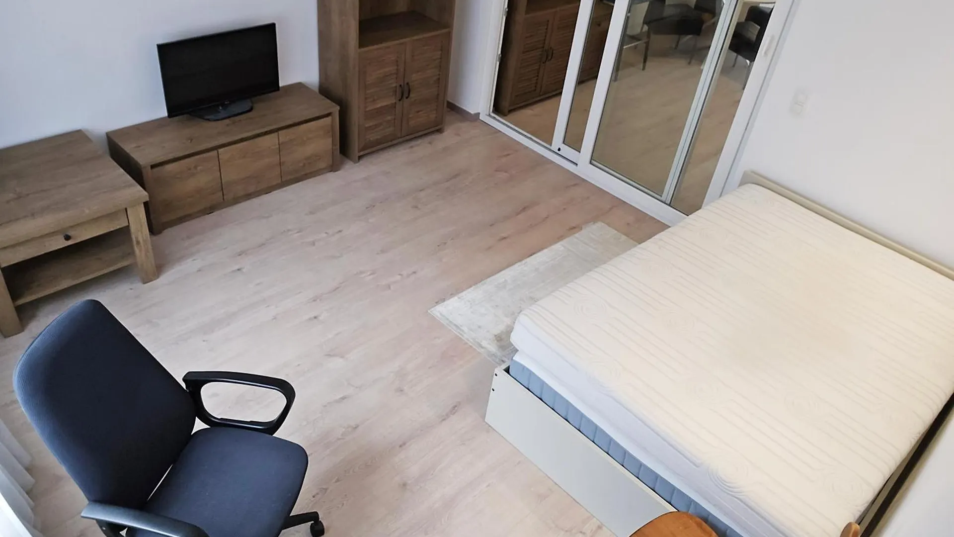 Cosy 2 Bedroom Apartment With Garden Bélgica