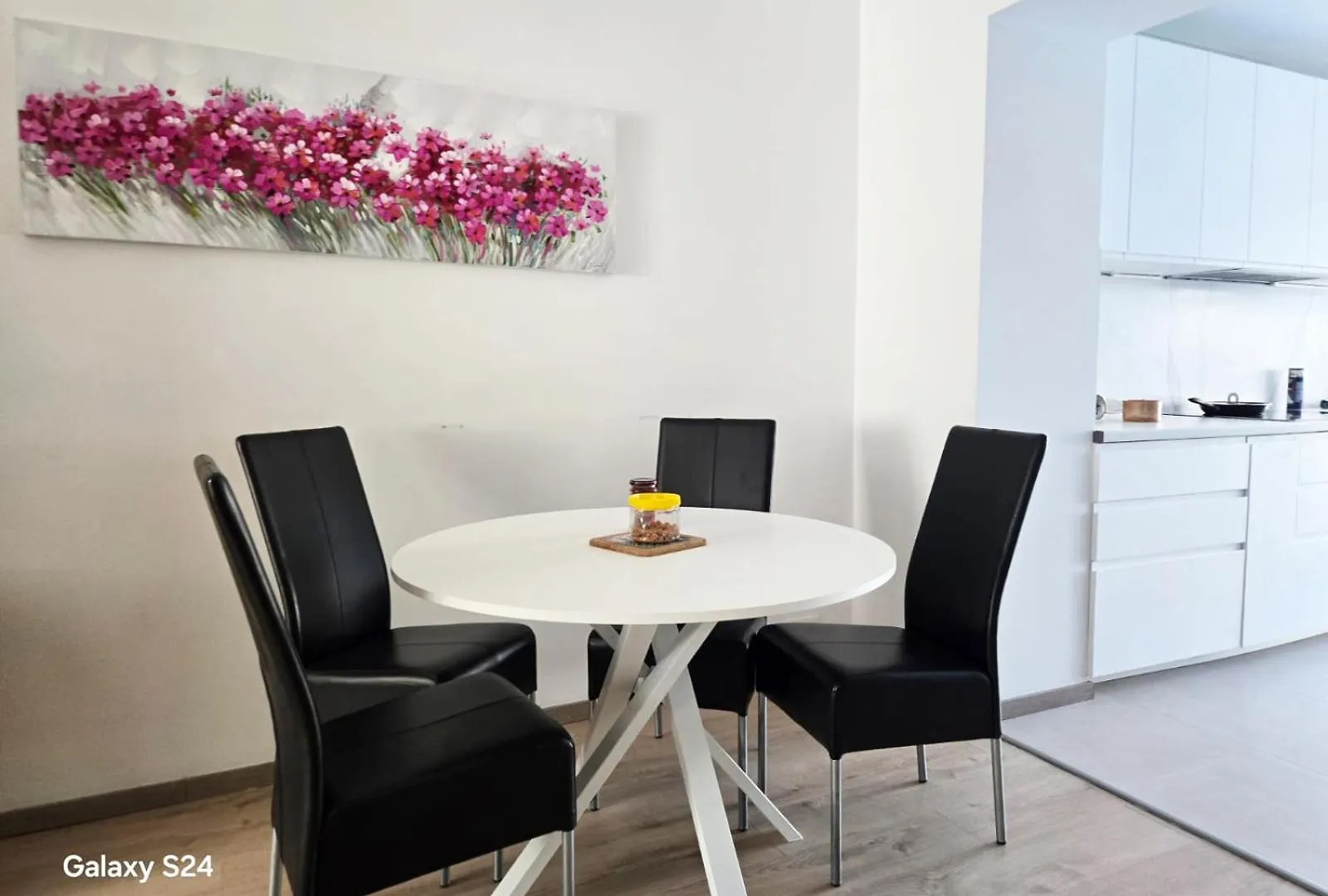 Cosy 2 Bedroom Apartment With Garden Bélgica