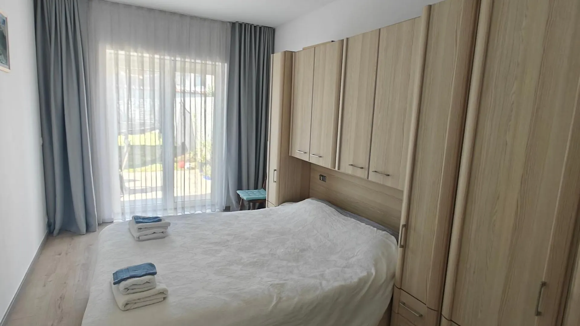 Cosy 2 Bedroom Apartment With Garden Brussels